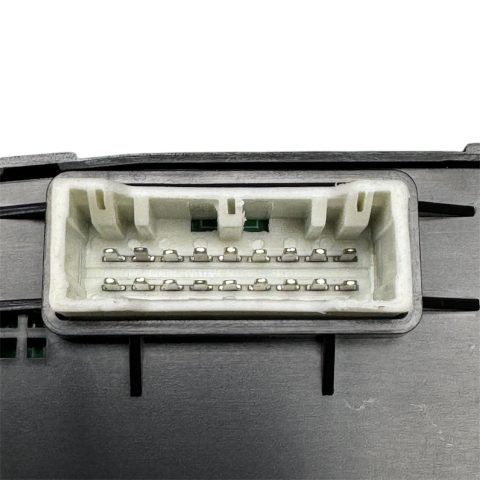 Hyundai Elantra 16-18 Ön Sol Cam Açma Düğmesi (Elit Plas Model)
