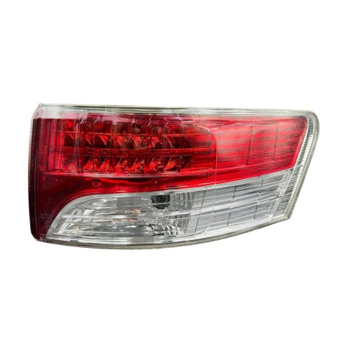 Toyota Avensis 08-12 Dış Sağ Stop Lambası